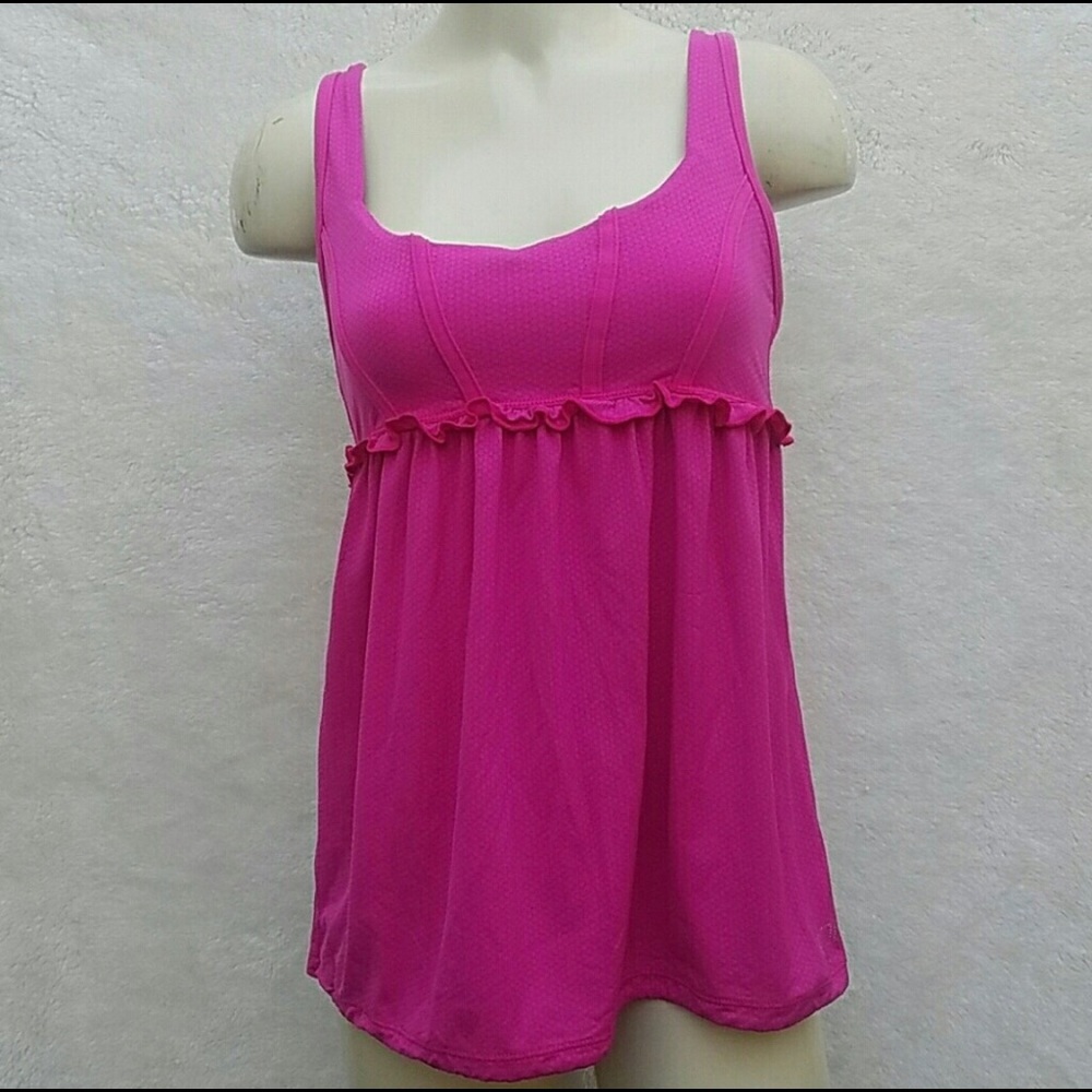 Lorna Jane Woman’s tank w built in bra